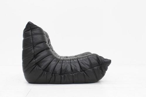 Togo armchair black leather, Michel Ducaroy for Ligne Roset, Antiek en Kunst, Antiek | Meubels | Stoelen en Sofa's, Ophalen