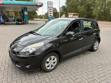Renault scenic 1.5dci airco navi cruise control beschikbaar voor biedingen