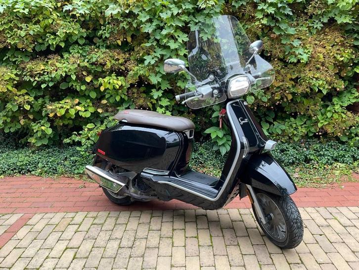 Scooter Lambretta VX 200 SPECIAL 2020 / 4890 km, Motoren, Motoren | Overige merken, Particulier, Scooter, 11 kW of minder, 1 cilinder