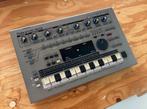 Boîte à rainures Roland MC 303, Musique & Instruments, Batteries électroniques, Enlèvement ou Envoi, Utilisé, Roland