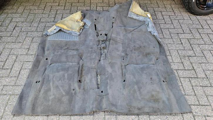 Tapijt vloerbedekking grijs antraciet BMW 3 serie E30 sedan, Auto-onderdelen, Interieur en Bekleding, BMW, Gebruikt, Ophalen