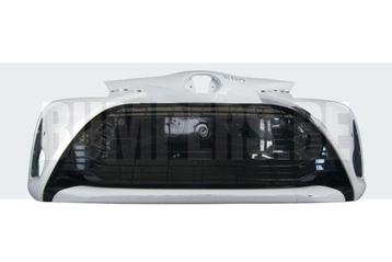 Bumper Toyota Yaris 3 III facelift 17- / HYBRID Voorbumper K beschikbaar voor biedingen