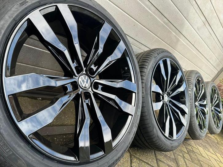 21" Volkswagen Tiguan Tayron Touareg CR Suzuka R-line velgen, Auto-onderdelen, Banden en Velgen, Banden en Velgen, Zomerbanden