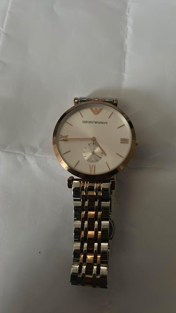 Stijlvol Emporio Armani horlog ontworpen door dames en heren, Handtassen en Accessoires, Horloges | Dames, Nieuw, Polshorloge