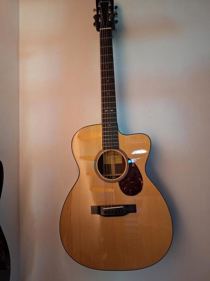 eastman e1 omce-sp, Muziek en Instrumenten, Snaarinstrumenten | Gitaren | Akoestisch, Nieuw, Ophalen