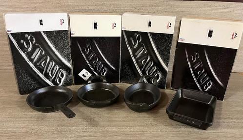 Staub mini (gietijzer), Huis en Inrichting, Keuken | Potten en Pannen, Nieuw, Koekenpan of Braadpan, Gietijzer, Ophalen of Verzenden