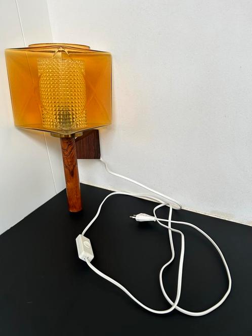 Vintage okergele wandlamp, Huis en Inrichting, Lampen | Wandlampen, Gebruikt, Ophalen