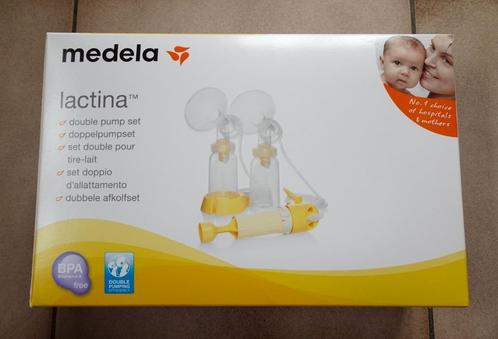 Ensemble de pompe double Medela Lactina tout neuf (+ deux ac, Enfants & Bébés, Aliments pour bébé & Accessoires, Neuf, Tire-lait