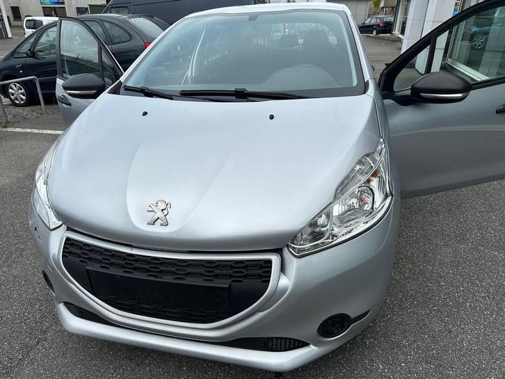 Peugoet 208 1.2 benzine 71.261km gekeurd voor verkoop, Auto's, Peugeot, Bedrijf, Te koop, ABS, Airbags, Airconditioning, Bluetooth