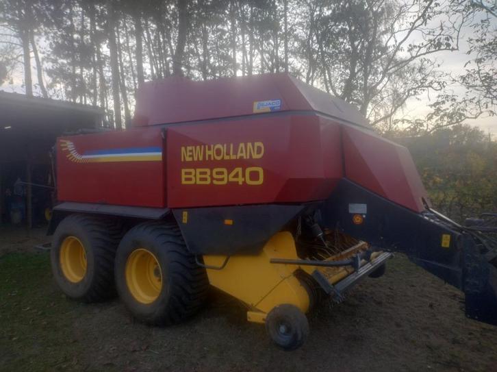 Pers New Holland bb940, Zakelijke goederen, Landbouw | Werktuigen, Akkerbouw, Ophalen