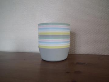 12 plastic schaaltjes (IKEA) beschikbaar voor biedingen