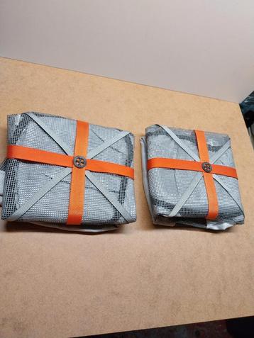 Sneeuwsokken voor in de auto  beschikbaar voor biedingen