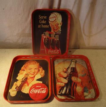 3 retro Coca-cola Dienbladen in metaal beschikbaar voor biedingen