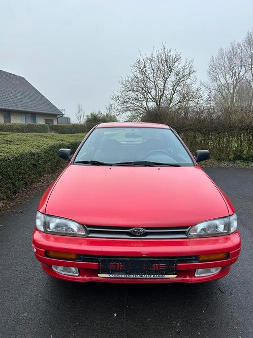 Subaru - zo goed als nieuw!, Auto's, Subaru, Particulier, Impreza, Benzine, Berline, 4 deurs, Handgeschakeld, Rood, Grijs, Stof