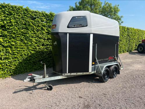 Paardentrailer hotra, Dieren en Toebehoren, Paarden en Pony's | Trailers en Aanhangwagens, Ophalen