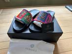 Versace multicolour slippers maat 45, Chaussons, Versace, Autres couleurs, Enlèvement ou Envoi