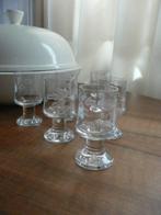 6 petits verres anciens gravés fleurs, Antiquités & Art, Enlèvement ou Envoi
