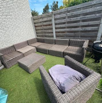 Lounge set beschikbaar voor biedingen