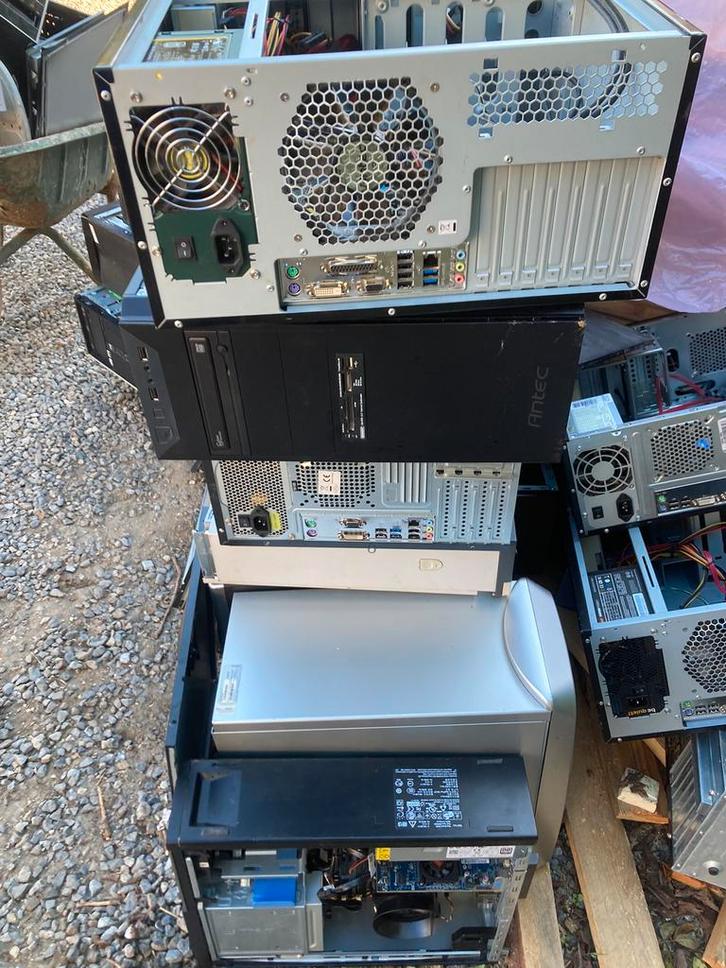 Je cherche de l’ancien matériel informatique et GSM, Informatique & Logiciels, Ordinateurs de bureau, Utilisé, Inconnu, Enlèvement