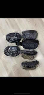 Sacoche banane cp noir et Gucci noir et beige, Handtassen en Accessoires, Tassen | Schoudertassen, Ophalen of Verzenden