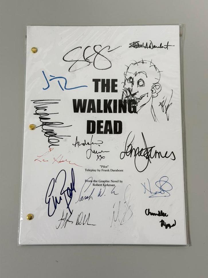Scenario The Walking Dead-tv-script Pilot signed herdruk TWD, Verzamelen, Film en Tv, Nieuw, Film, Overige typen, Ophalen of Verzenden