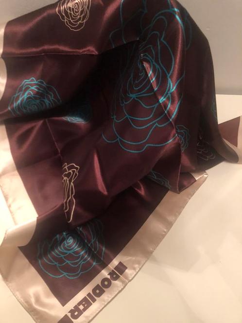 Foulard Rodier carré 70 sur 70cm, Kleding | Dames, Mutsen, Sjaals en Handschoenen, Nieuw, Sjaal