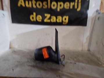 Buitenspiegel rechts van een Ford C-Max beschikbaar voor biedingen