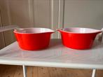 Paire de bols/plats à four vintage en pyrex rouge vif, Enlèvement ou Envoi