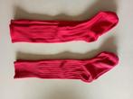 2 paires de chaussettes de football rouges tailles 33-36, Sports & Fitness, Football, Comme neuf, Enlèvement ou Envoi