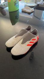 Voetbalschoenen, Enlèvement