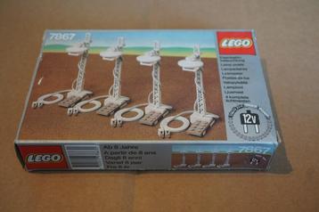 Lego trein 12 volt lichtmasten met doos 7867 beschikbaar voor biedingen