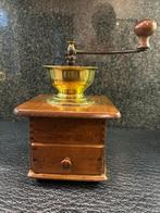 Oude koffiemolen koper., Enlèvement