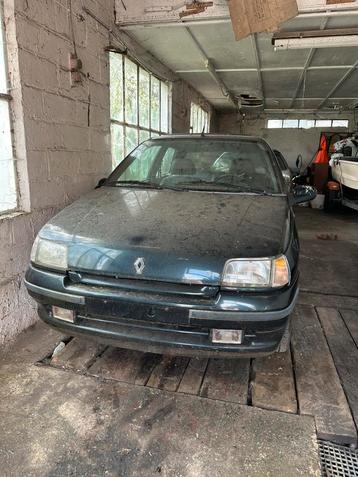 Renault clio baccara  beschikbaar voor biedingen