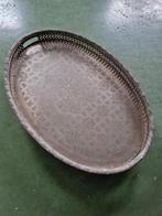 Serveer plateau, Enlèvement