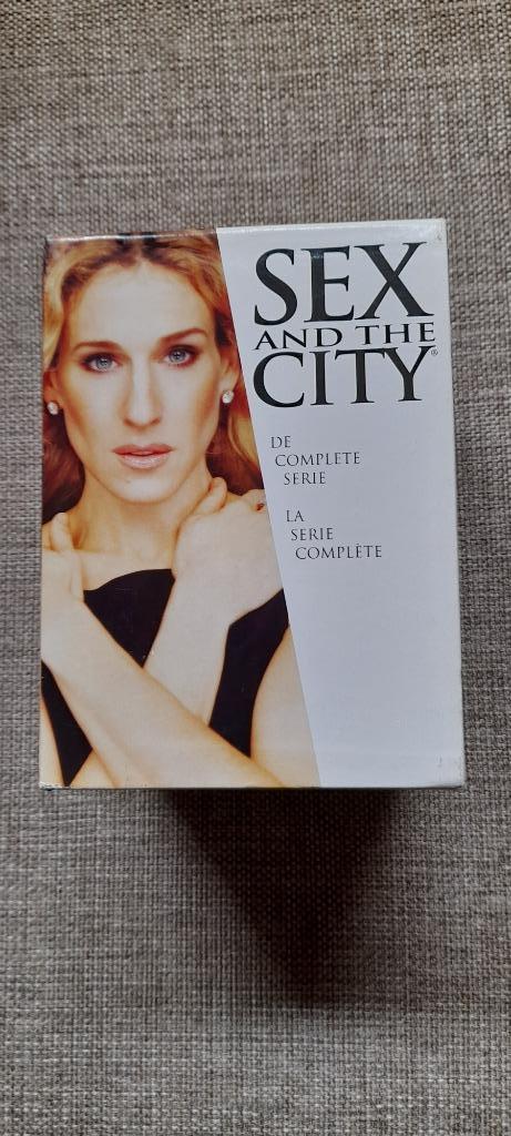 Sex and the city - de volledige serie., CD & DVD, DVD | TV & Séries télévisées, Coffret, Enlèvement