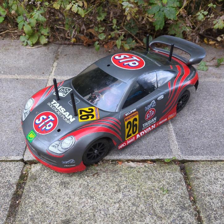 Tamiya TT-02 chassis met kap, wielen, regelaar, motor, servo, Hobby en Vrije tijd, Modelbouw | Radiografisch | Auto's, Gebruikt
