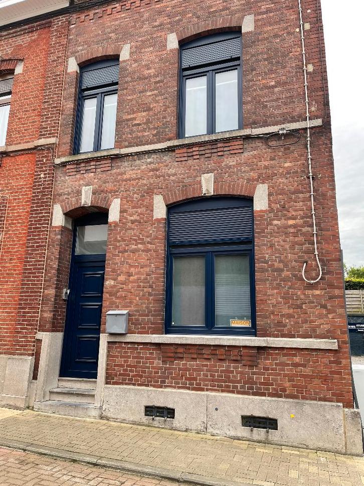 maison a vendre, Immo, Huizen en Appartementen te koop, Charleroi, 200 tot 500 m², Hoekwoning