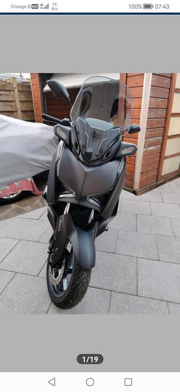 Yamaha Xmax Tech 300  beschikbaar voor biedingen