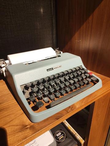 Olivetti Lettera 32 met lint beschikbaar voor biedingen