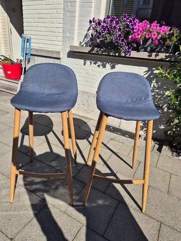 Set van 2 barkrukken (€ 35 voor beide) beschikbaar voor biedingen