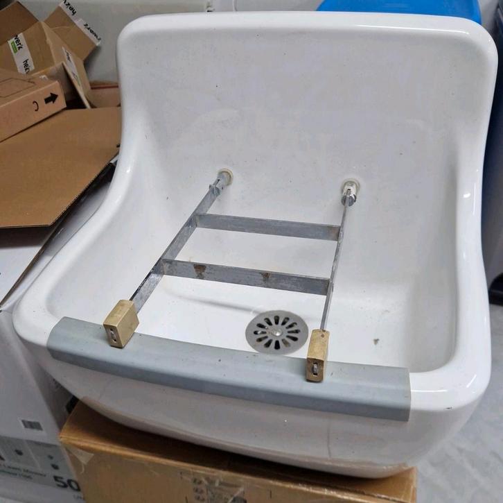 Villeroy & Boch uitgietbak, Huis en Inrichting, Badkamer | Badkamermeubels, Gebruikt, Wasbak of Wastafel, Ophalen