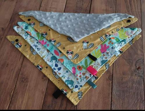 Bandanas petit chien, Animaux & Accessoires, Vêtements pour chiens, Neuf, Enlèvement