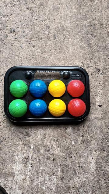Petanqueset met 8 (+2) ballen  beschikbaar voor biedingen