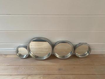 4 miroirs de la marque Habitat beschikbaar voor biedingen
