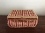 Retro rieten rotan naaidoos naaikoffer box naaigerei, Hobby en Vrije tijd, Ophalen of Verzenden