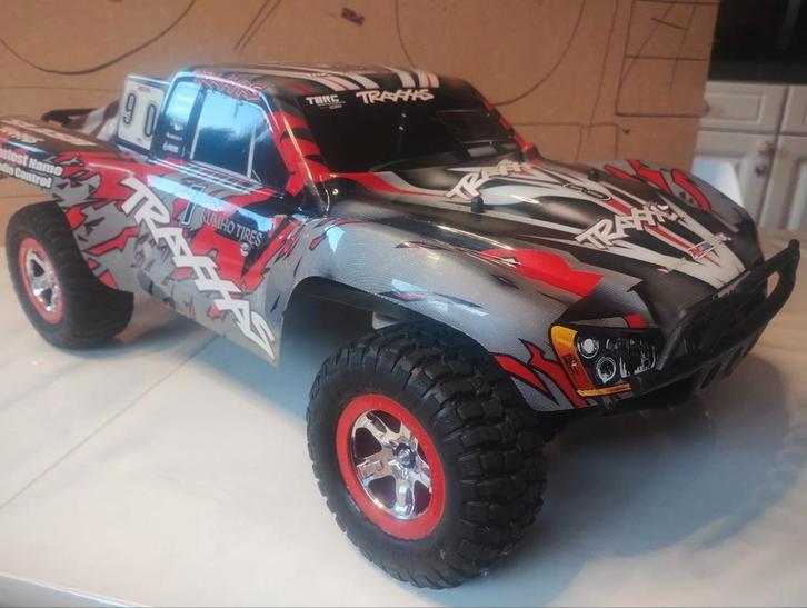 Belle Traxxas Slash 2WD TITAN, Hobby & Loisirs créatifs, Modélisme | Radiocommandé & Téléguidé | Voitures, Enlèvement ou Envoi