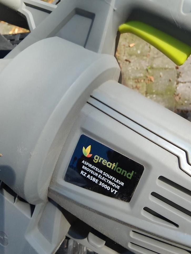 ASPIRATEUR SOUFFLEUR BROYEUR 3000 WATTS, Tuin en Terras, Bladblazers, Zo goed als nieuw, Met opvangzak, Met neuswiel, Met zuigfunctie