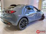 Mazda 3 HOMURA 2.0L e-SKYACTIV X 186PK 6AT, Auto's, Mazda, Automaat, 1998 cc, Zwart, Blauw