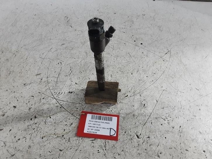 INJECTOR BRANDSTOF 3008 II (M4 / MC / MJ / MR) (9820403480), Auto-onderdelen, Brandstofsystemen, Peugeot, Gebruikt