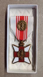 Medaille Belgische Rode Kruis, 20ste eeuw, Verzamelen, Overige soorten, Ophalen of Verzenden, Lintje, Medaille of Wings